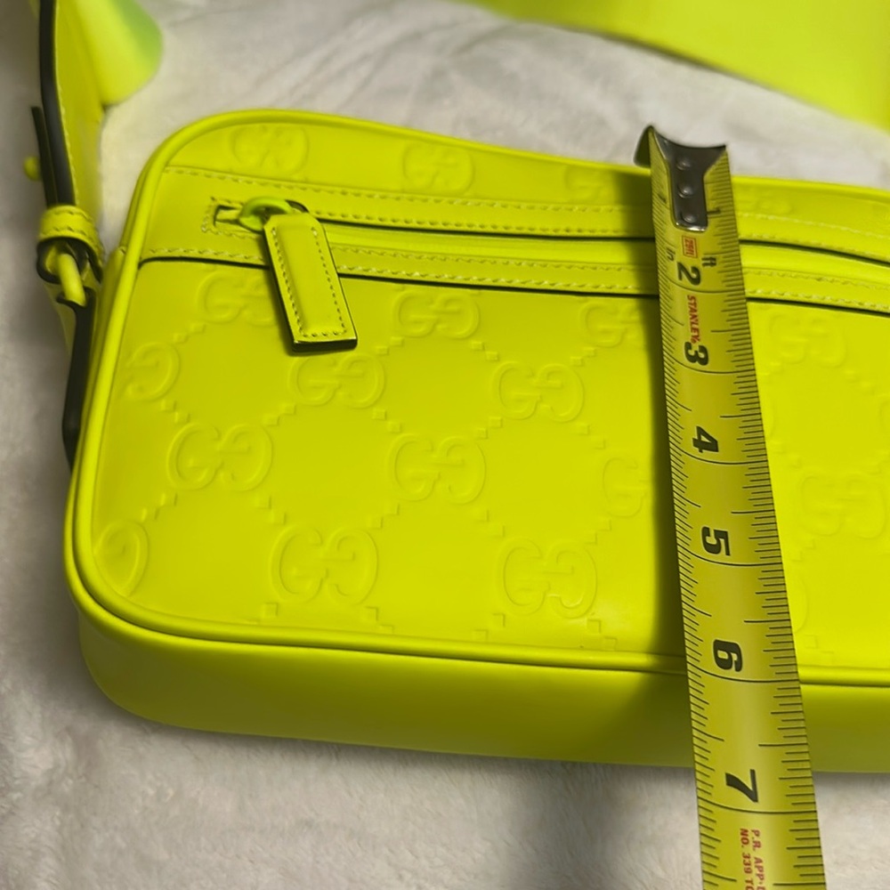 Gucci Yellow Crossbody Bag with Textured Monogram - Picture 13 of 16